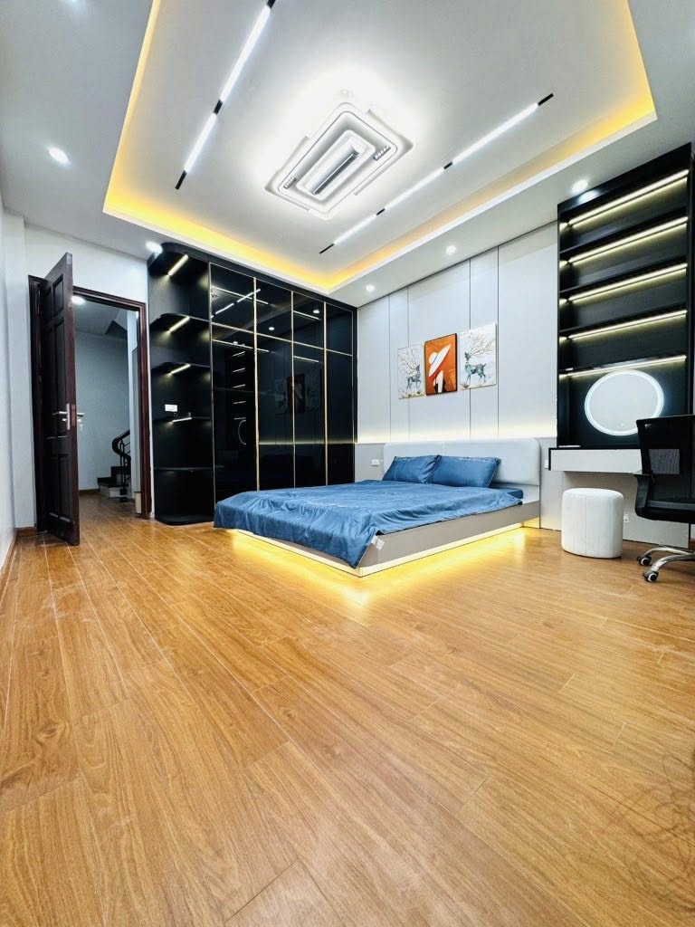 Bán nhà ngõ thông Phố Nguyễn Đình Hoàn Nghĩa Đô Cầu Giấy